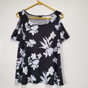 Star Vixen | Cold shoulder shortsleeve blouse